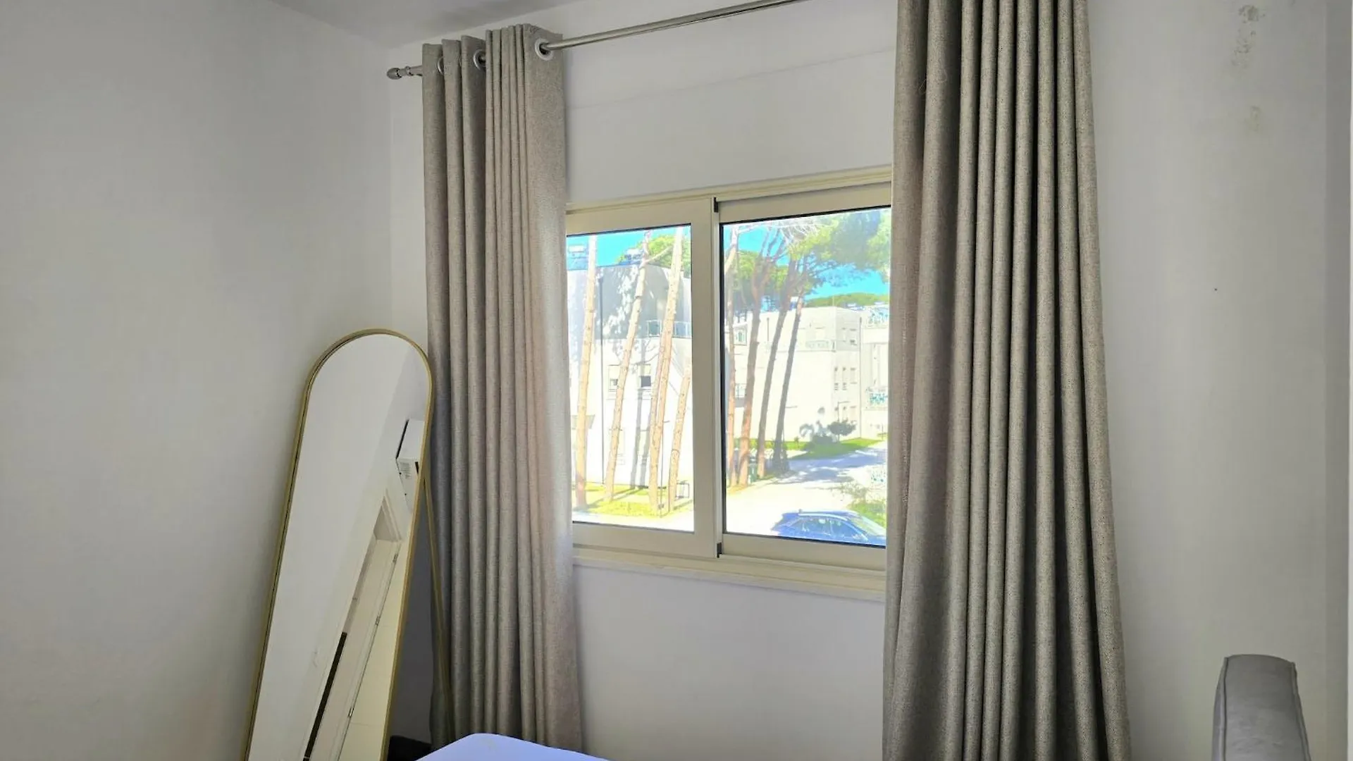 Cozy Coastal Retreat With Pool Access Appartement Plazhi San Pietro 0*,