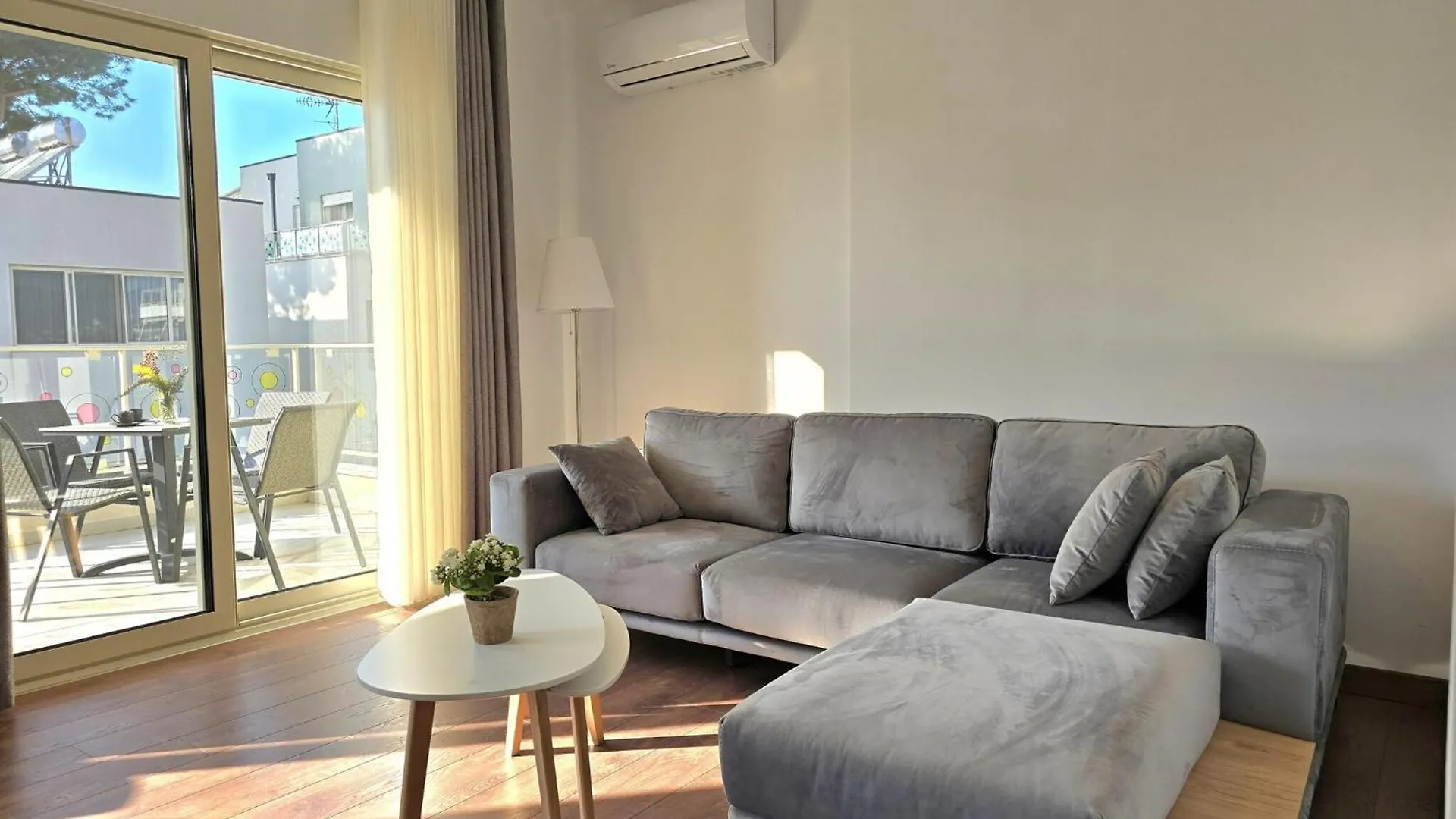 Cozy Coastal Retreat With Pool Access Appartement Plazhi San Pietro